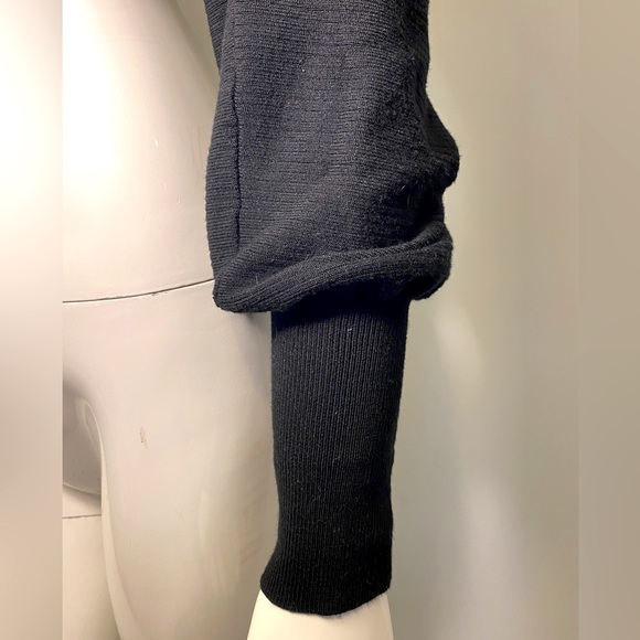 Revolve Hours Black Crop Sweater Top Size XS - Picture 2 of 4